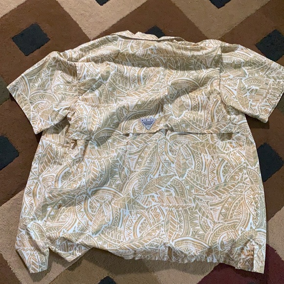 Columbia Shirt with Pocket - Picture 2 of 2